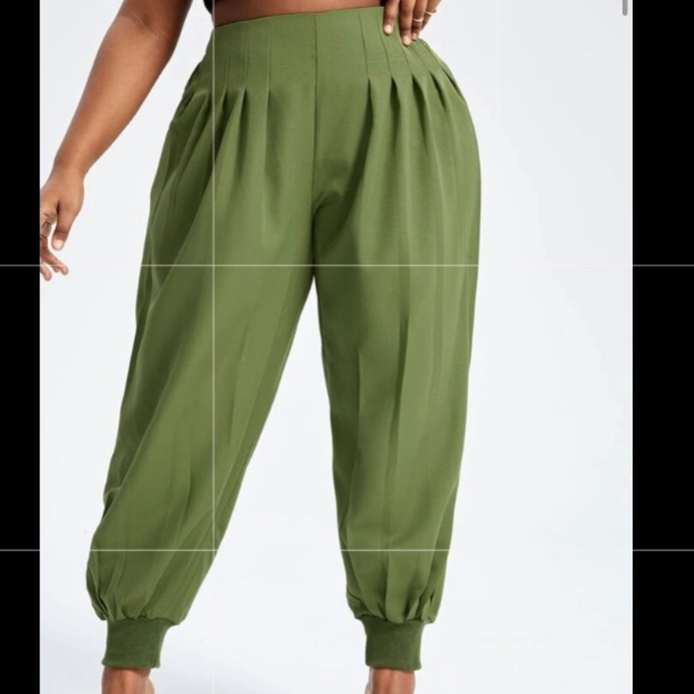 size 18 , green pants - never worn